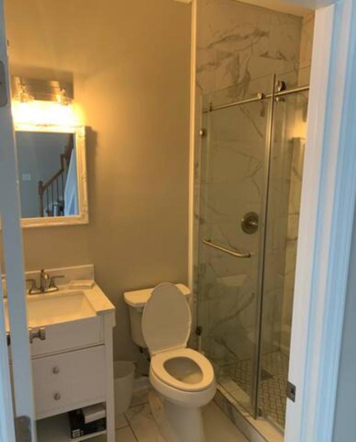 Unit 1 2 - Quiet Private Bedroom Private Bathroom